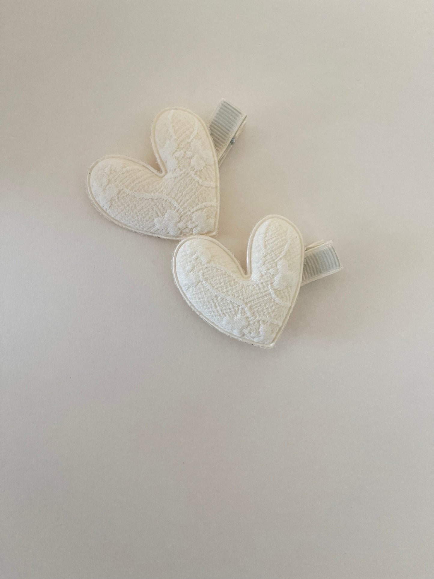Lace Heart Clip