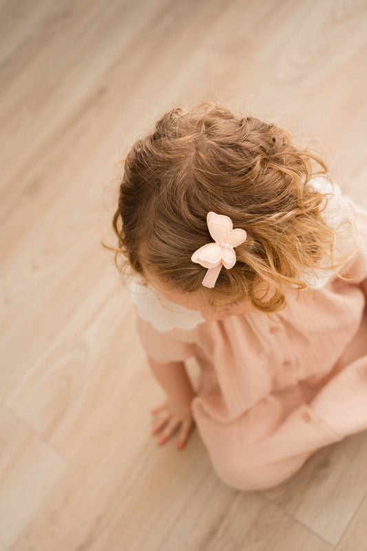 Blush Butterfly clip