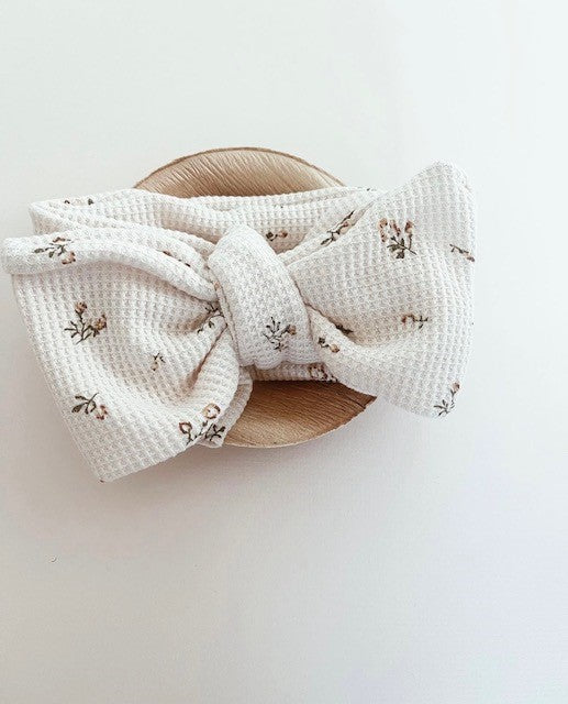 Waffle knit topknot